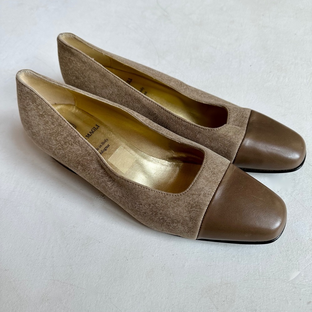 Bruno Magli Beige Leather Pumps Heels